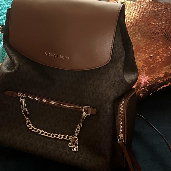 Michael Kors Jet Set Large Logo Backpack - Picture 13 of 14